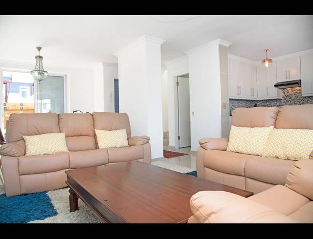 BEDROOM HOUSE FOR SALE IN KNYSNA QUAYS